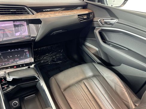 Used 2019 Audi e-tron Premium Plus w/ Cold Weather Package image 22