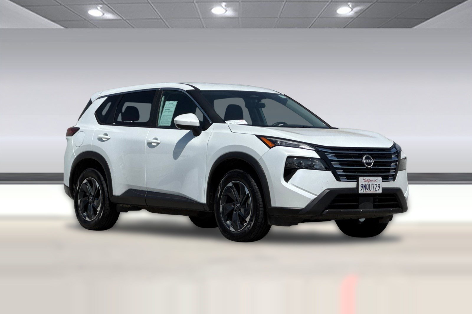 Used 2025 Nissan Rogue SV AWD/4WD image 7