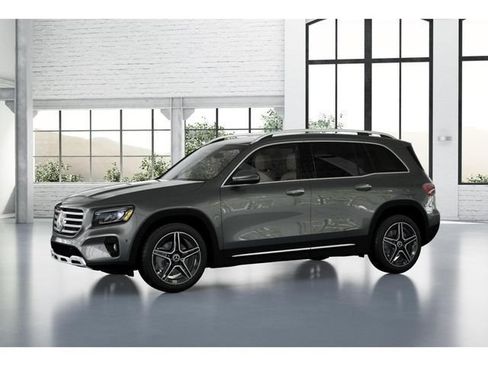 Used 2026 Mercedes-Benz GLB 250 4MATIC image 37