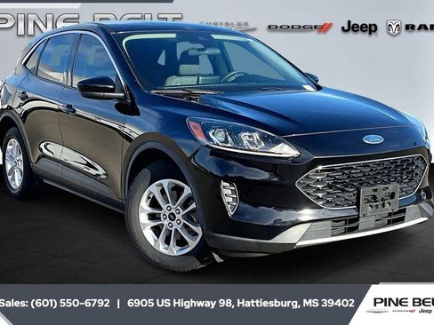 Used 2020 Ford Escape SE image 1