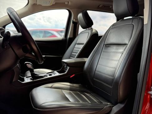 Used 2019 Ford Escape SEL FWD image 8
