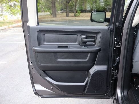 Used 2017 RAM 1500 Express w/ Express Value Package AWD/4WD image 24