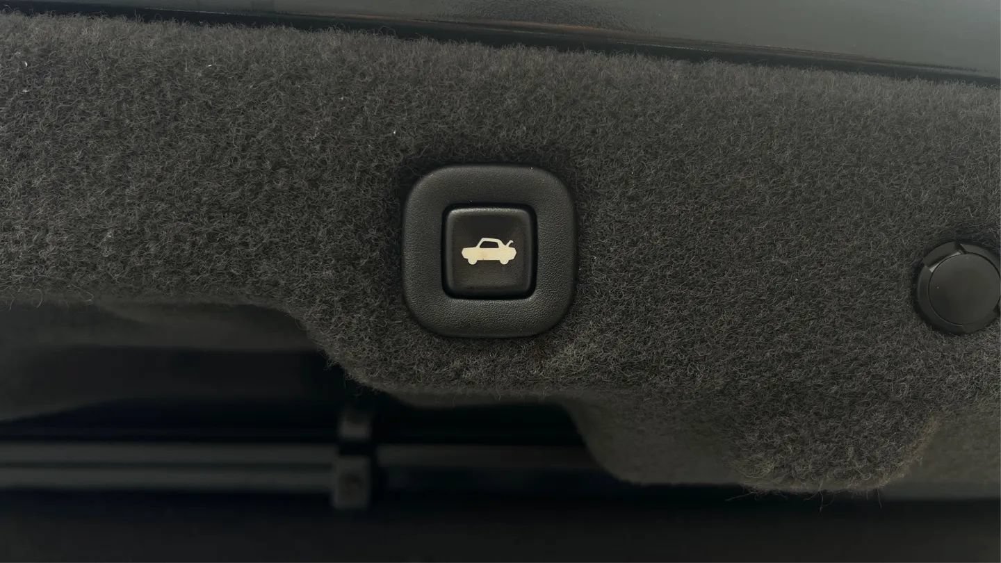 Used 2005 Cadillac XLR RWD image 53