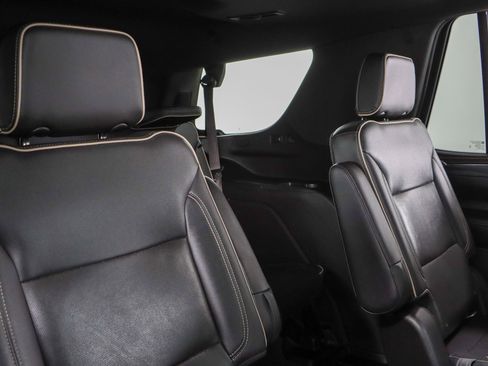 Used 2021 GMC Yukon SLT w/ SLT Luxury Plus Package image 33