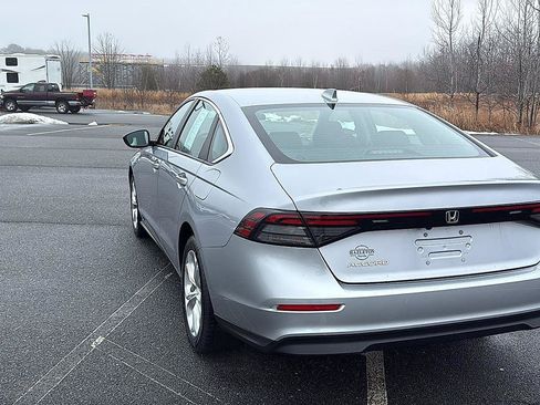 Used 2023 Honda Accord LX image 9