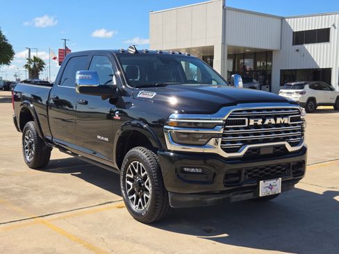 Used 2025 RAM 2500 Limited AWD/4WD image 7