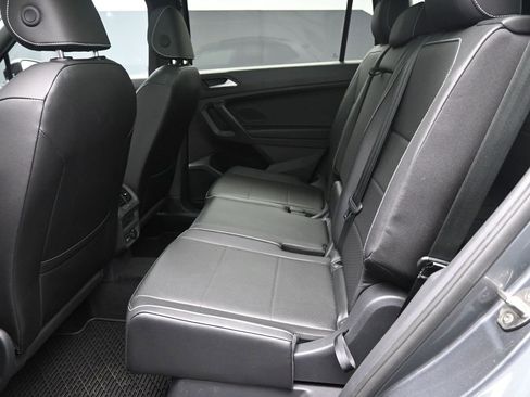 Used 2021 Volkswagen Tiguan SE R-Line image 21