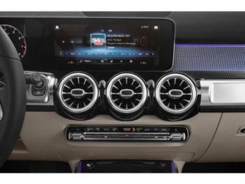 Certified 2022 Mercedes-Benz GLB 250 4MATIC image 13