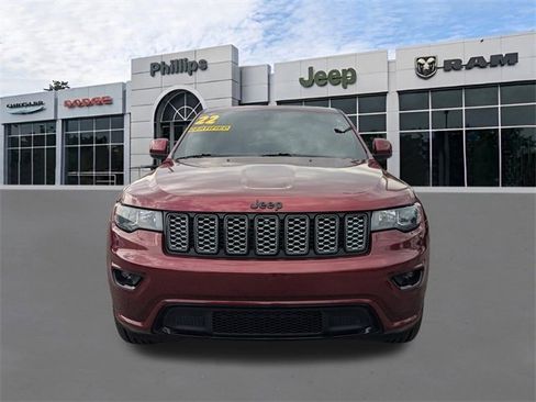 Used 2022 Jeep Grand Cherokee Laredo X image 8