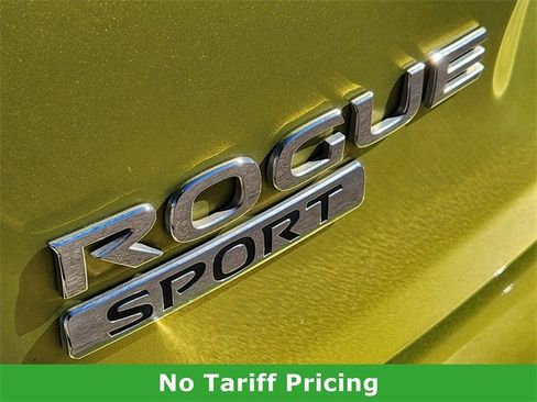 Used 2017 Nissan Rogue Sport SL w/ SL Premium Package image 10