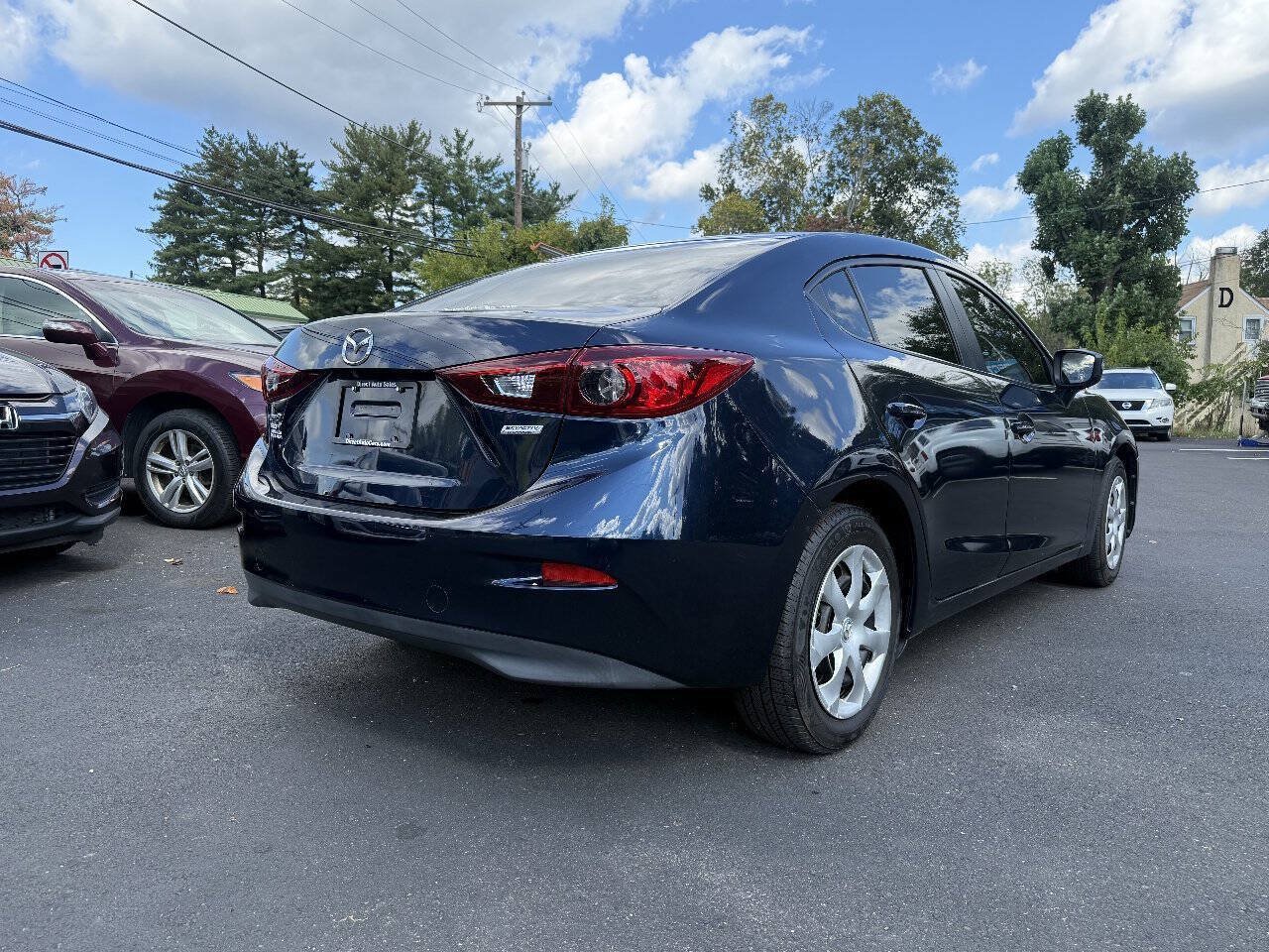 Used 2017 MAZDA MAZDA3 Sport FWD image 10