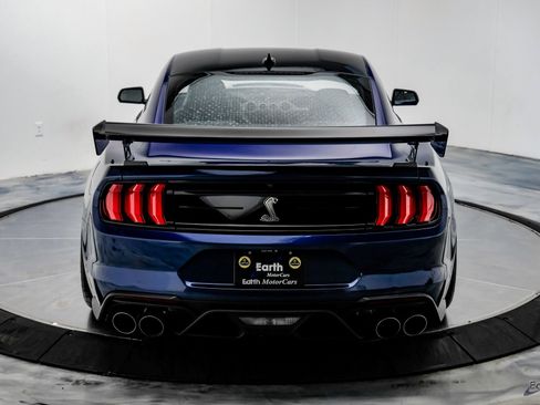 Used 2020 Ford Mustang Shelby GT500 w/ Carbon Fiber Track Pack image 11