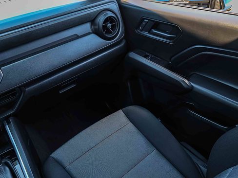 Used 2025 Chevrolet Colorado Trail Boss AWD/4WD image 18