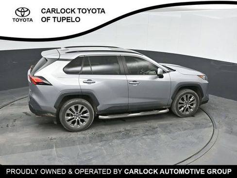 Used 2021 Toyota RAV4 XLE Premium image 33