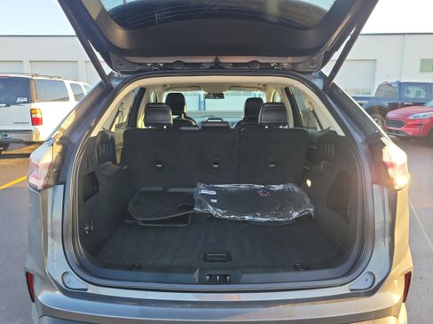 Used 2024 Ford Edge SEL w/ Convenience Package image 8
