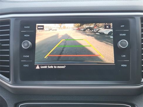 Used 2021 Volkswagen Atlas SE image 13