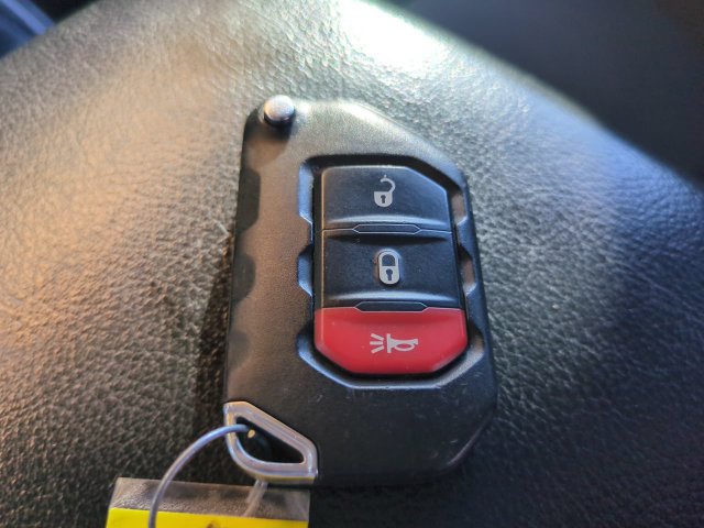 Used 2018 Jeep Wrangler Unlimited Sport S AWD/4WD image 27