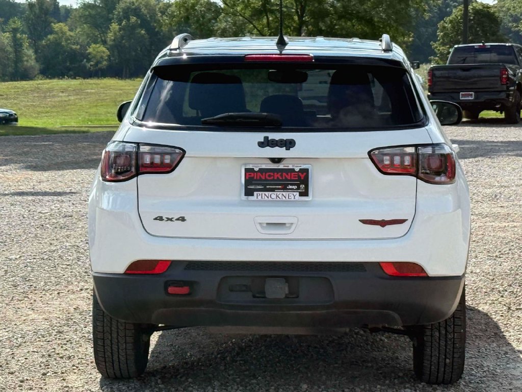 Used 2022 Jeep Compass Trailhawk w/ Trailhawk Convenience Group AWD/4WD image 7