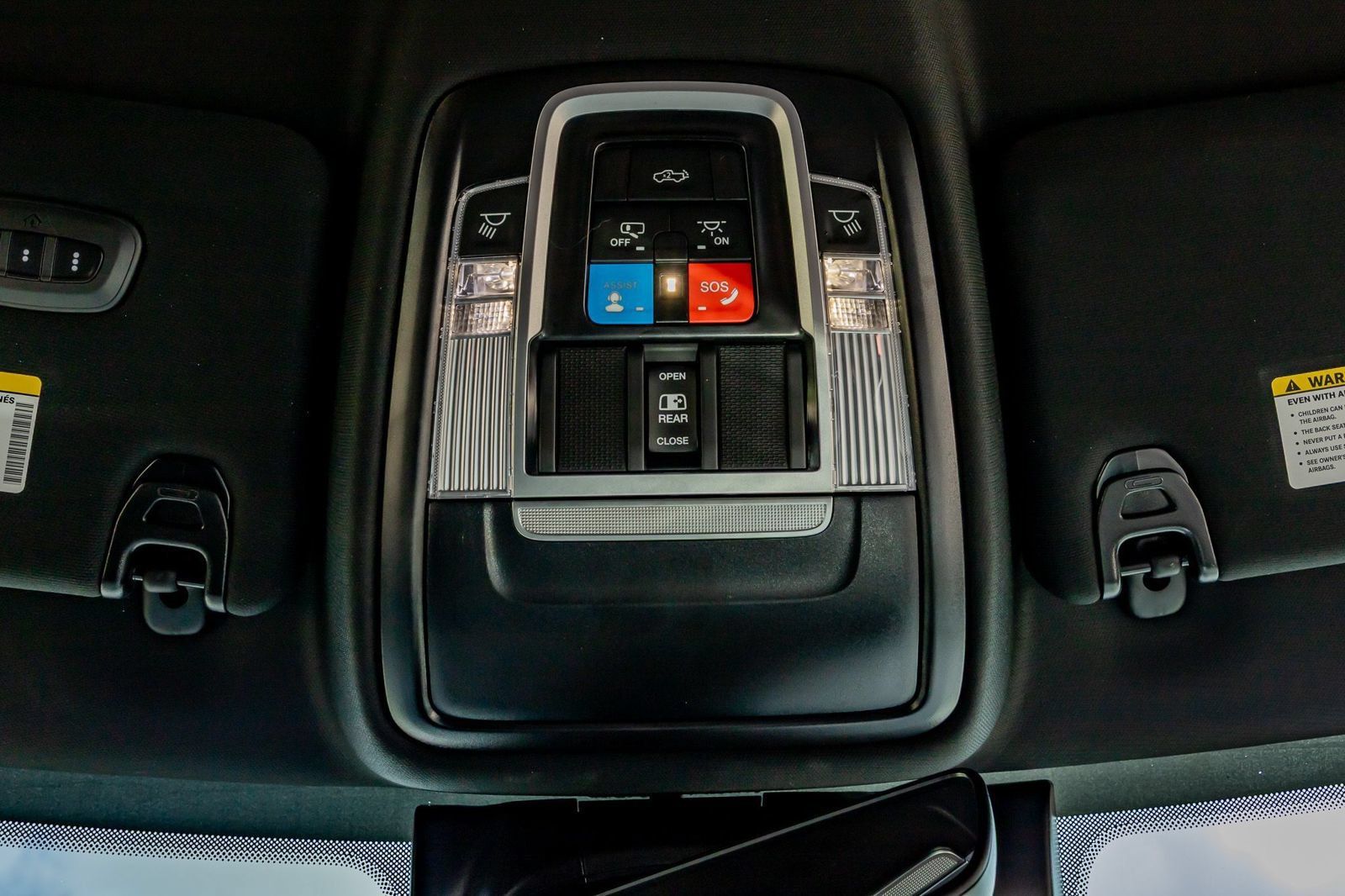 Used 2025 RAM 3500 Laramie AWD/4WD image 28