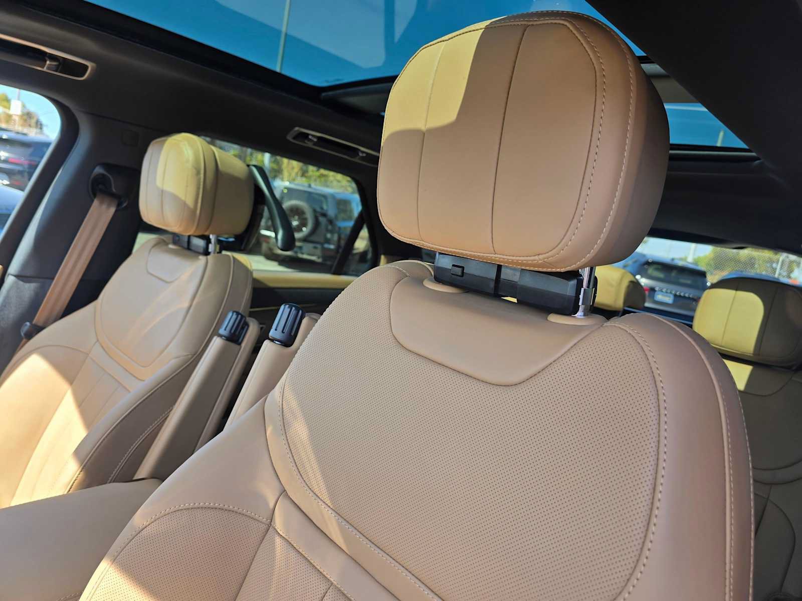 New 2027 Land Rover Range Rover Sport SE AWD/4WD image 26