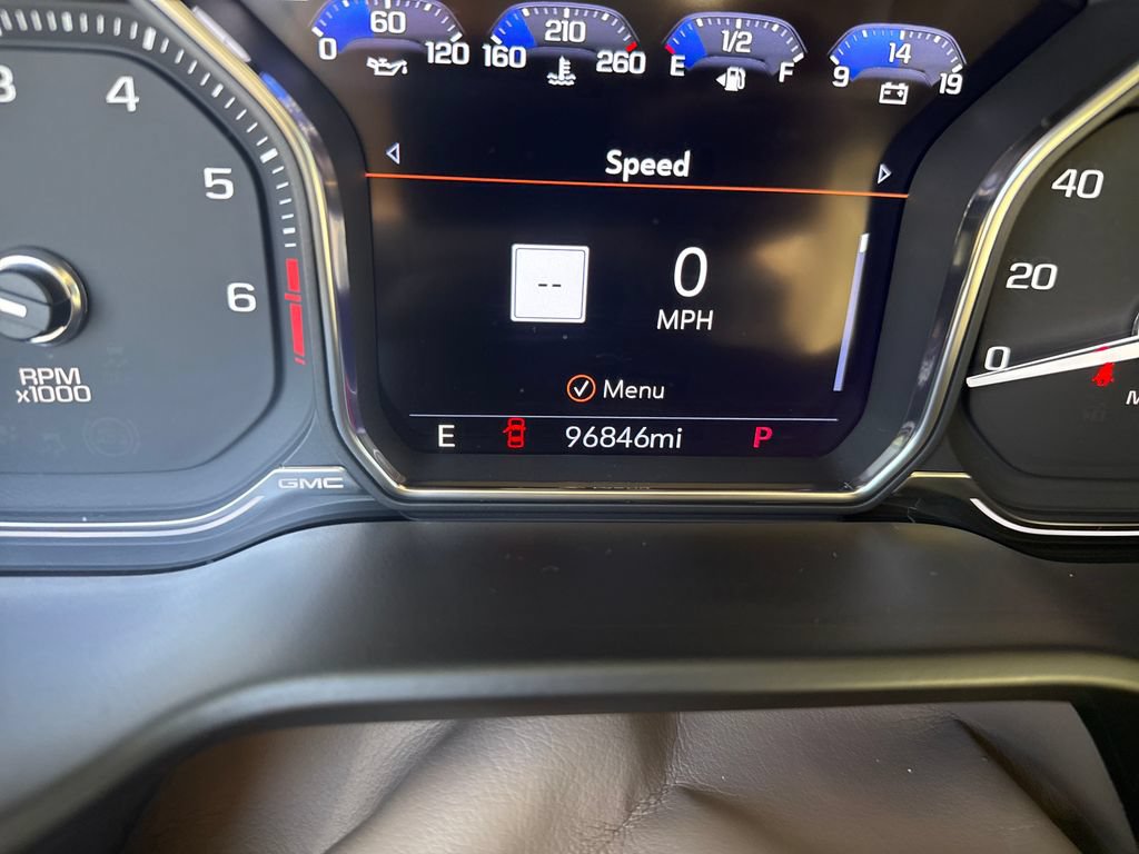 Used 2021 GMC Yukon Denali w/ Denali Ultimate Package RWD image 32