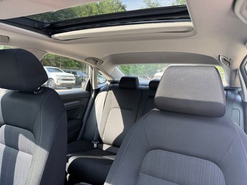 Used 2022 Honda Civic EX image 10