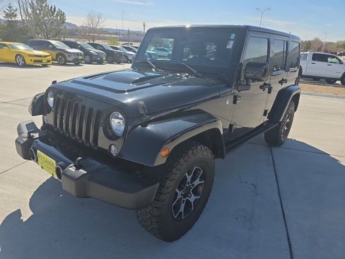 Used 2015 Jeep Wrangler Unlimited Sahara AWD/4WD image 22