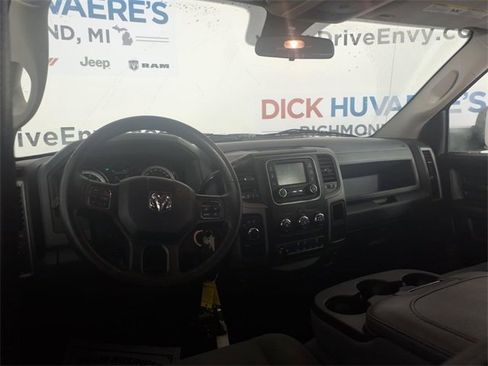 Used 2017 RAM 3500 Tradesman w/ Chrome Appearance Group image 10