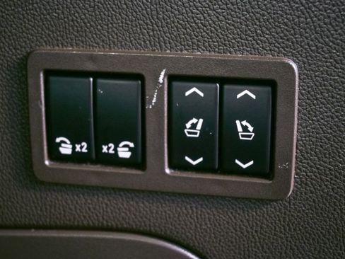 Used 2016 Chevrolet Tahoe LTZ image 29