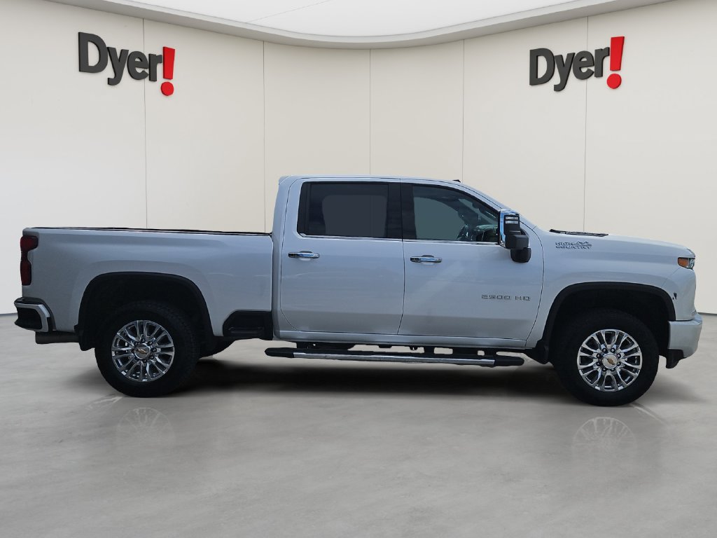 Used 2023 Chevrolet Silverado 2500 High Country w/ Technology Package AWD/4WD image 6