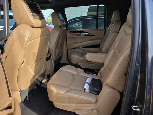 Used 2019 Cadillac Escalade ESV Platinum image 5