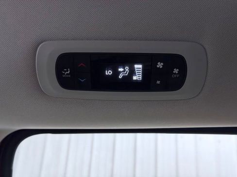 Used 2023 Chrysler Voyager LX FWD image 25