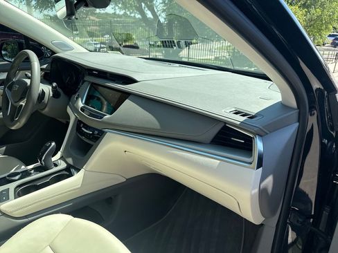 Used 2023 Cadillac XT5 Premium Luxury w/ Technology Package FWD image 35