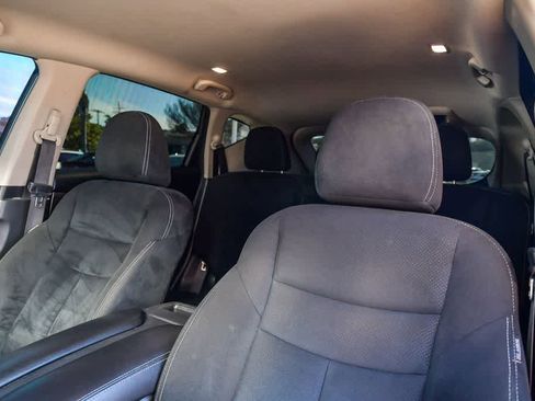 Used 2021 Nissan Murano S image 17