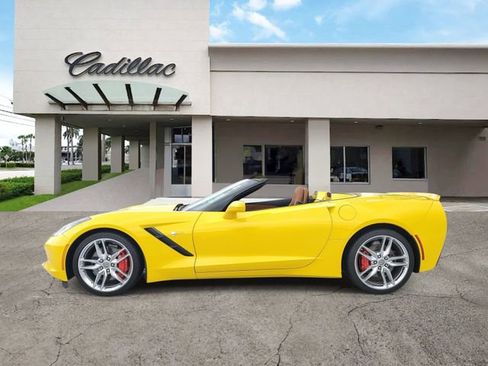 Used 2014 Chevrolet Corvette Stingray Convertible w/ 3LT Preferred Equipment Group RWD image 2