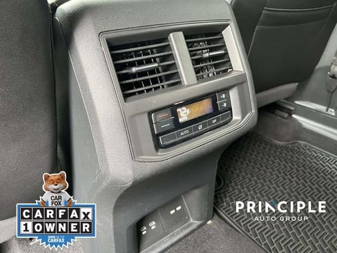 Certified 2023 Volkswagen Atlas SE w/ Black Wheel Package FWD image 31