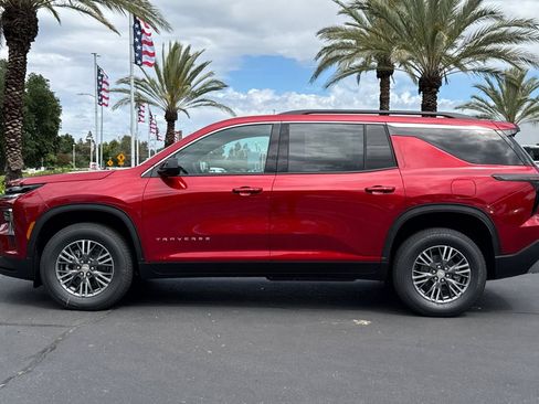 New 2026 Chevrolet Traverse LT w/ Driver Confidence Package AWD/4WD image 6