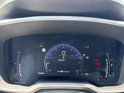 Used 2025 Toyota Corolla Cross XLE FWD image 11