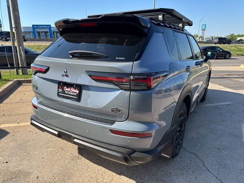 New 2026 Mitsubishi Outlander AWD image 4