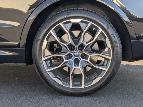 New 2026 BMW X7 M60i image 27