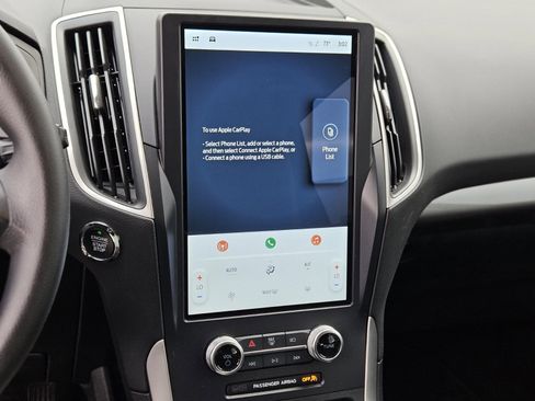 Certified 2024 Ford Edge SE w/ Black Appearance Package image 21