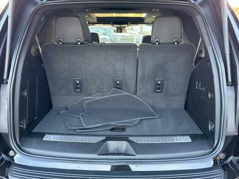 Used 2023 GMC Yukon AT4 w/ AT4 Premium Plus Package AWD/4WD image 10