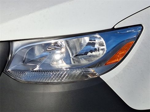 Used 2025 Mercedes-Benz Sprinter 2500 image 9
