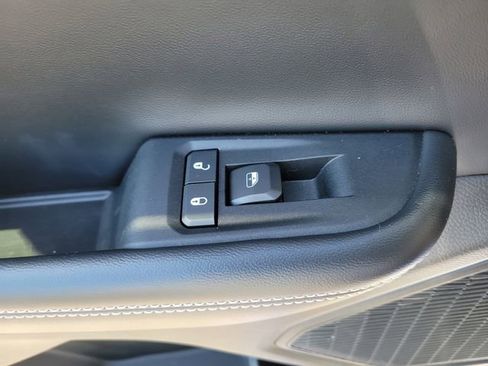 Used 2023 Jeep Grand Cherokee L Limited w/ Luxury Tech Group II RWD image 14
