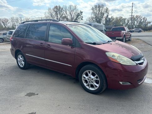 Used 2006 Toyota Sienna XLE Limited image 8