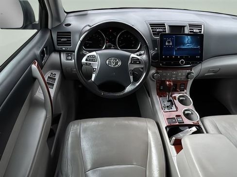 Used 2013 Toyota Highlander Limited FWD image 15