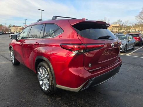 Used 2023 Toyota Highlander Limited image 5