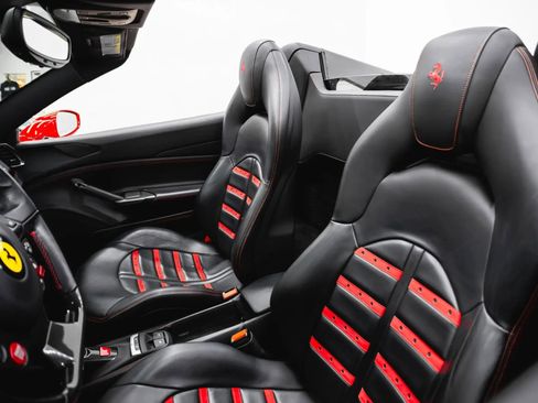 Used 2019 Ferrari 488 Spider Convertible 2D image 38