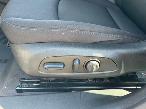 Used 2024 Chevrolet Malibu LT FWD image 23
