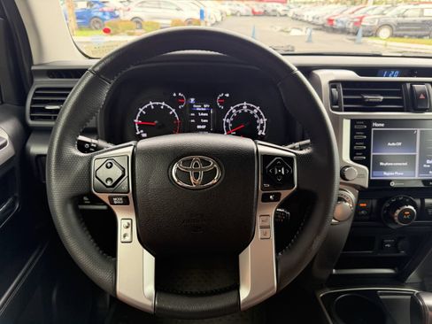 Used 2021 Toyota 4Runner SR5 RWD image 38